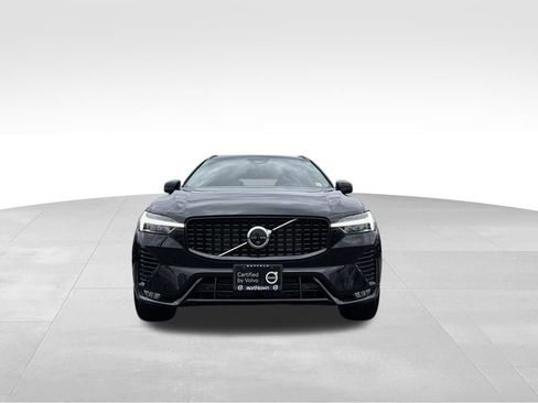 Used 2024 Volvo XC60 B5 Plus w/ Climate Package image 5