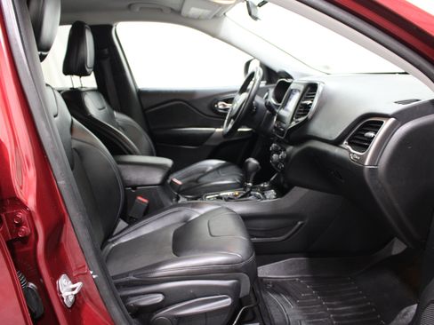 Used 2019 Jeep Cherokee Latitude Plus AWD/4WD image 20