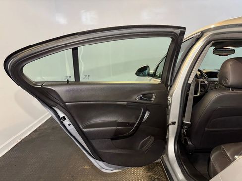 Used 2011 Buick Regal CXL FWD image 21
