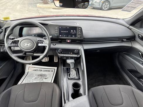 Certified 2025 Hyundai Elantra Sport image 20