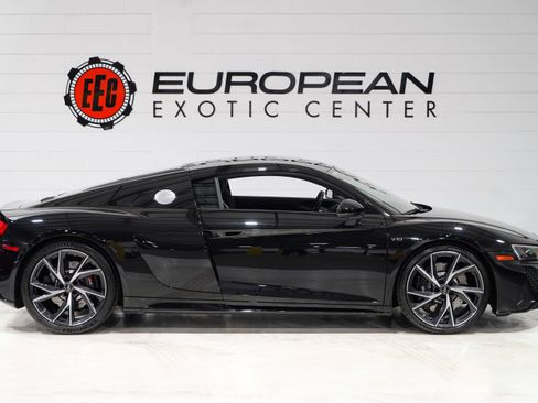 Used 2023 Audi R8 V10 performance RWD image 6