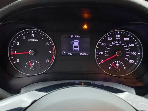 Used 2020 Kia Forte LXS FWD image 11