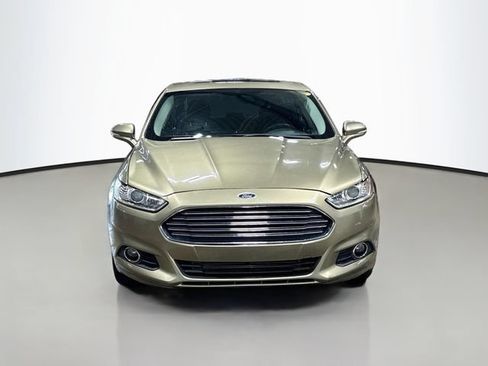 Used 2013 Ford Fusion SE FWD image 2