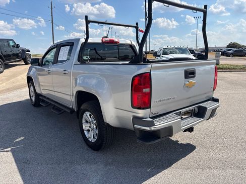 Used 2018 Chevrolet Colorado LT w/ LT Convenience Package RWD image 3