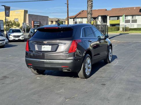 Used 2017 Cadillac XT5 Luxury w/ Driver Awareness Package FWD image 5