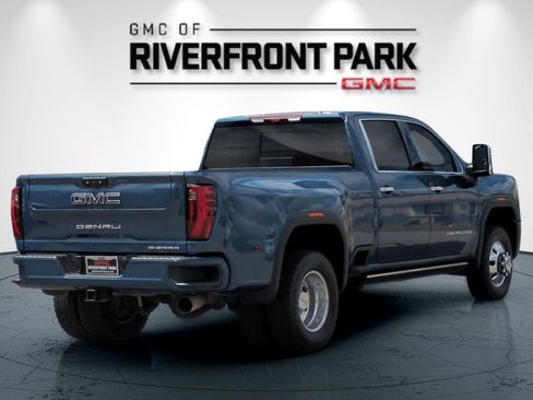 Used 2026 GMC Sierra 3500 Denali Ultimate AWD/4WD image 3