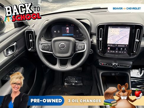 Used 2026 Volvo XC40 B4 Core FWD image 16