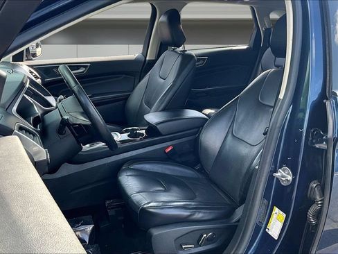 Used 2017 Ford Edge Titanium w/ Equipment Group 301A AWD/4WD image 21