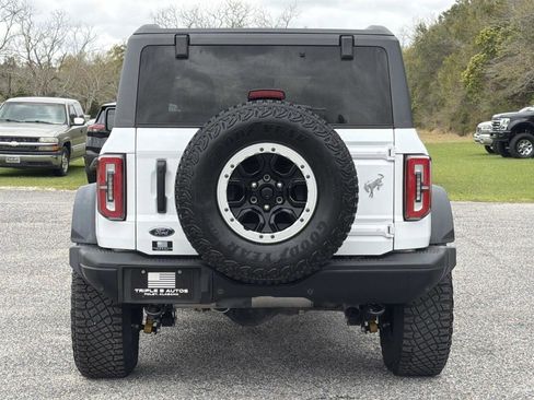 Used 2024 Ford Bronco Badlands image 3