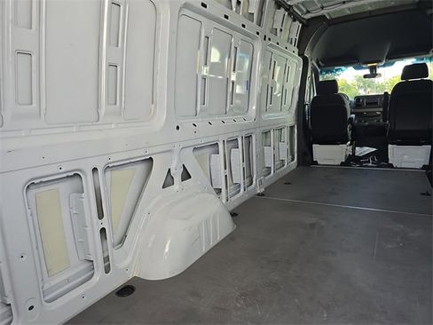 Used 2023 Mercedes-Benz Sprinter 2500 image 9