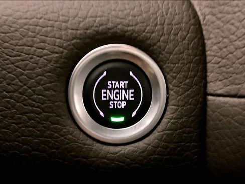 Used 2022 GMC Yukon XL Denali AWD/4WD image 34