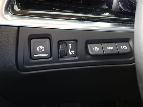 Used 2024 Cadillac XT6 Sport w/ Platinum Package image 16