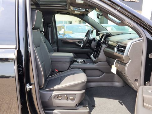New 2026 GMC Yukon Elevation w/ Elevation Premium Package AWD/4WD image 36