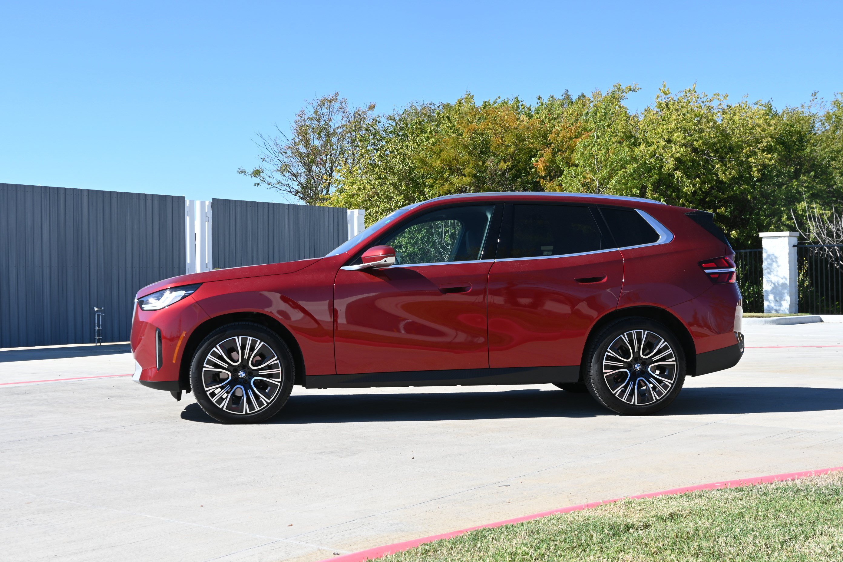 Certified 2025 BMW X3 xDrive30i AWD/4WD image 5