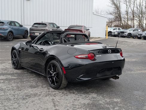 Used 2021 MAZDA MX-5 Miata Club image 3