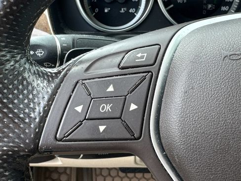 Used 2016 Mercedes-Benz E 350 4MATIC Sedan image 23