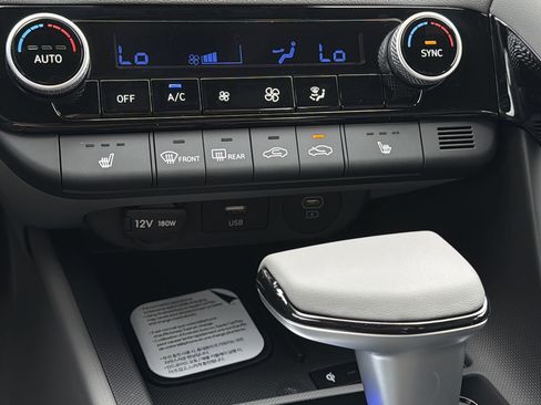 New 2026 Hyundai Elantra SEL Sport Premium FWD image 23
