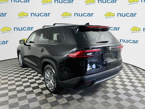 Used 2024 Toyota Grand Highlander AWD image 5