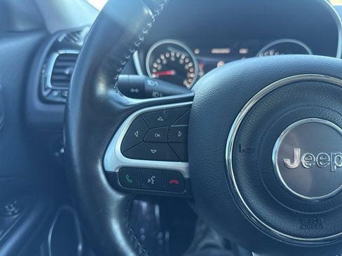 Used 2021 Jeep Compass Latitude image 19