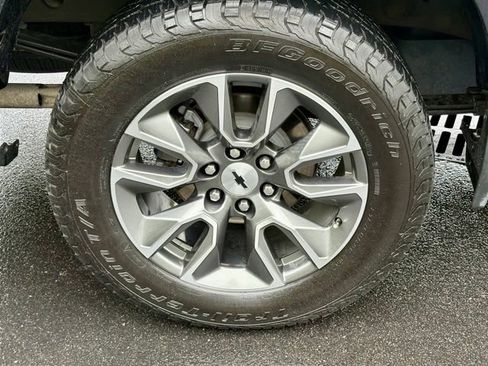 Used 2023 Chevrolet Silverado 1500 RST w/ Z71 Off-Road Package AWD/4WD image 30