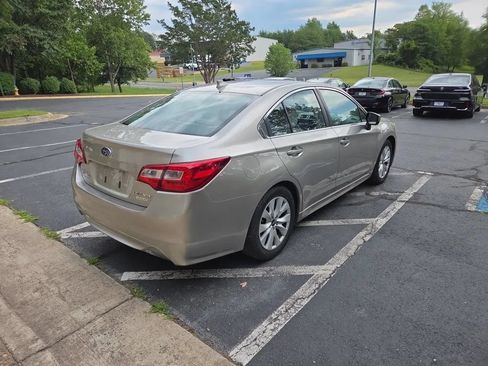 Used 2017 Subaru Legacy 2.5i Premium w/ Moonroof Package AWD/4WD image 3