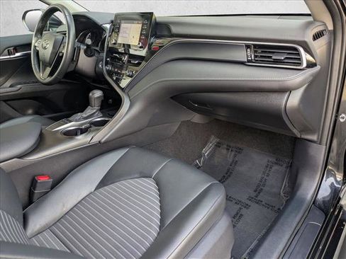 Used 2024 Toyota Camry SE image 20