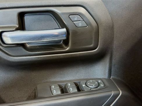 Used 2022 Chevrolet Silverado 1500 Custom Trail Boss AWD/4WD image 15