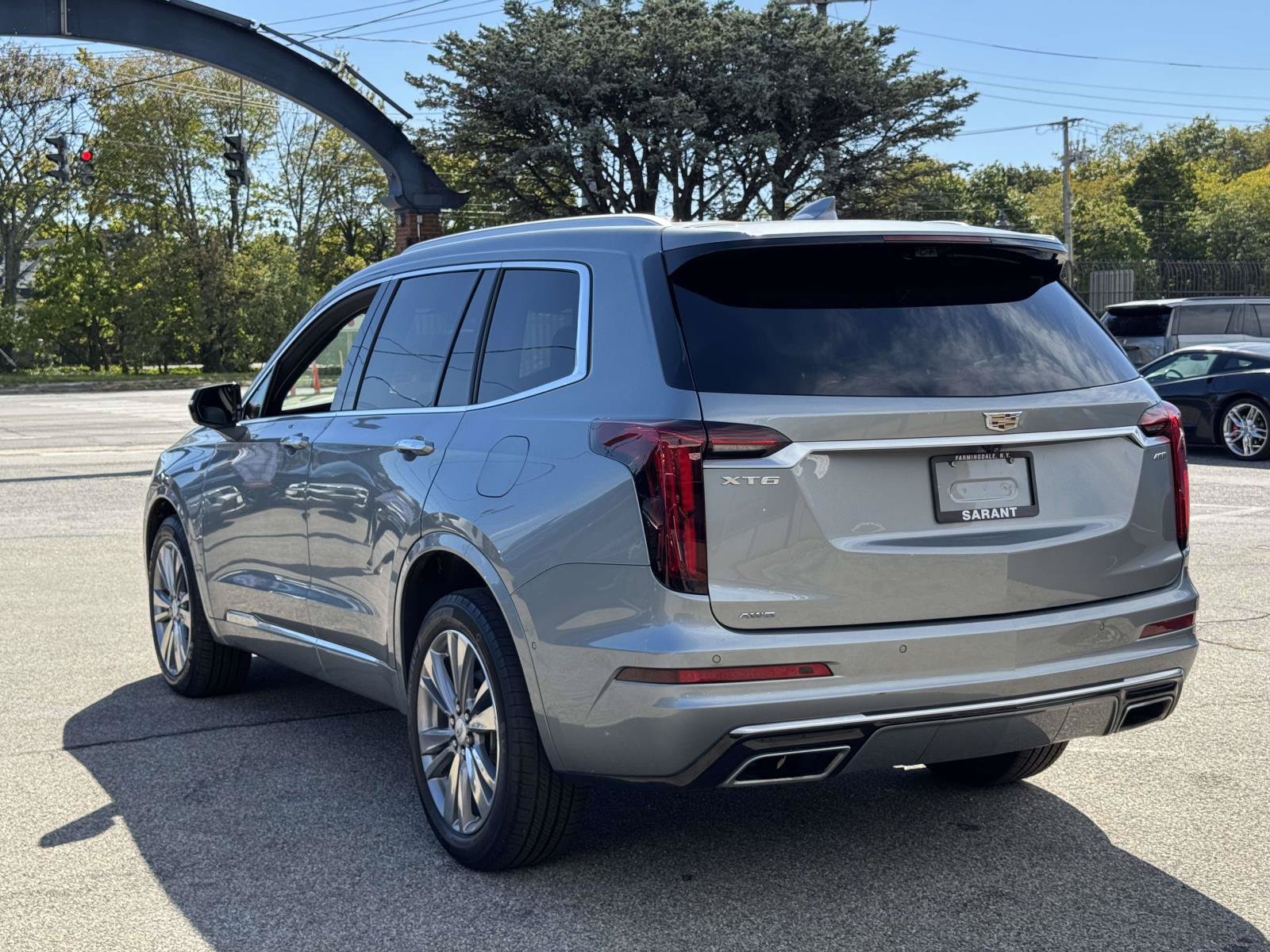 Used 2023 Cadillac XT6 Premium Luxury w/ Technology Package AWD/4WD image 7