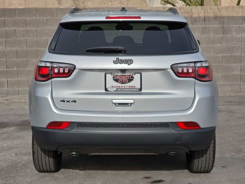 New 2026 Jeep Compass Latitude image 8