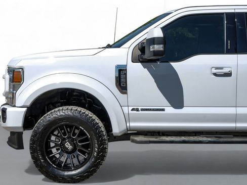 Used 2022 Ford F250 Lariat w/ Lariat Value Package image 11