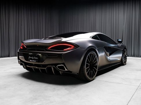 Used 2017 McLaren 570S RWD image 38