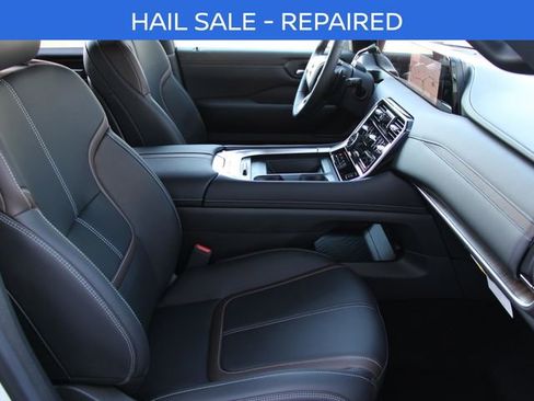 New 2026 Nissan Armada SL w/ Captain's Chari Seat Package AWD/4WD image 36