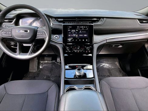 Certified 2024 Jeep Grand Cherokee Laredo X w/ Luxury Tech Group I AWD/4WD image 16