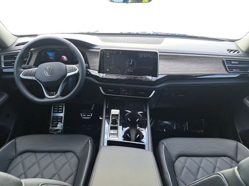 New 2026 Volkswagen Atlas SEL Premium R-Line image 9