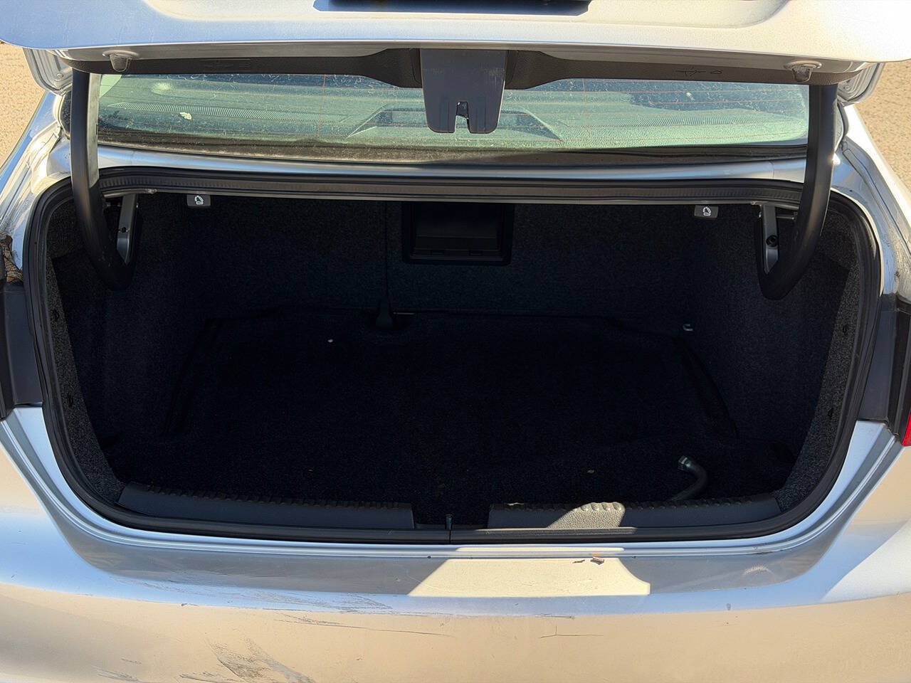 Used 2013 Volkswagen Jetta SE FWD image 14