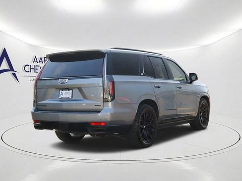Used 2021 Cadillac Escalade Sport w/ Driver Assist Tech Package AWD/4WD image 4