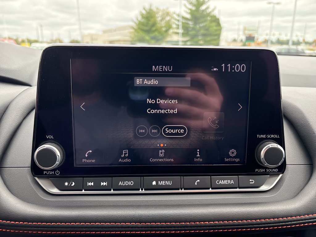 Used 2025 Nissan Rogue SV w/ Rock Creek Premium Package AWD/4WD image 19