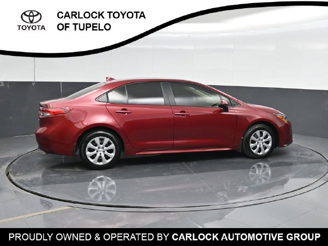 Used 2026 Toyota Corolla LE FWD image 4