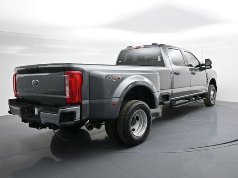 Used 2025 Ford F350 XLT image 6