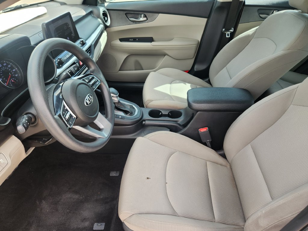 Used 2020 Kia Forte LXS FWD image 9