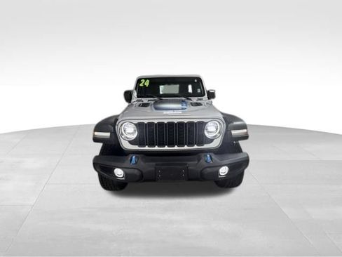 Used 2024 Jeep Wrangler Unlimited Rubicon 4xe AWD/4WD image 3
