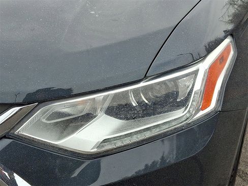 Certified 2021 Chevrolet Traverse LT w/ LPO, Floor Liner Package image 9