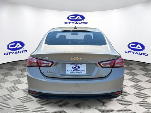Used 2022 Chevrolet Malibu LT FWD image 5