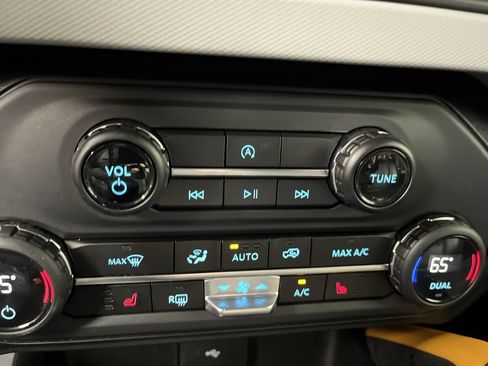 Used 2023 Ford Bronco Badlands AWD/4WD image 17