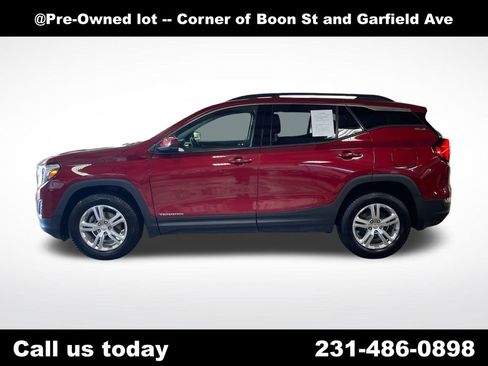 Used 2020 GMC Terrain SLE w/ Driver Convenience Package AWD/4WD image 2