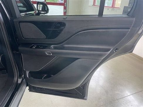 Used 2023 Lincoln Aviator AWD image 24