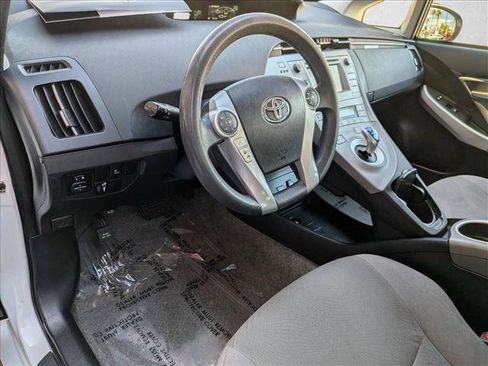 Used 2014 Toyota Prius Three w/ Solar Roof Package FWD image 10