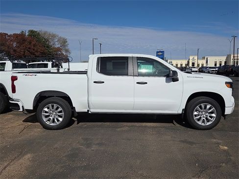 New 2026 Chevrolet Silverado 1500 Custom image 3