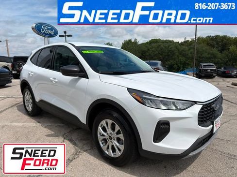 Used 2025 Ford Escape Active w/ Cold Weather Package AWD/4WD image 1