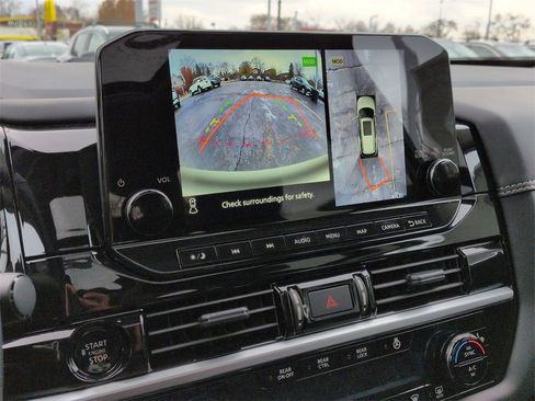 New 2025 Nissan Pathfinder Platinum w/ Cargo Package image 13